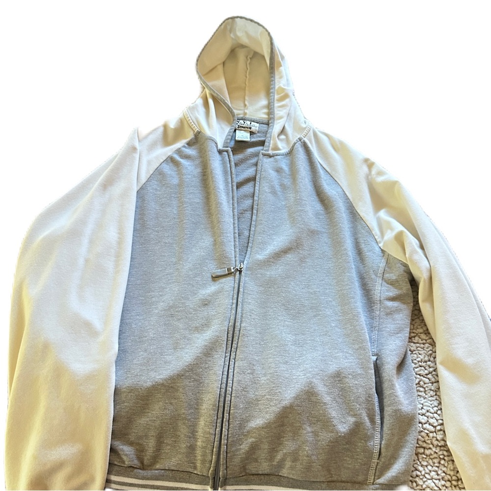 New York Laundry Gray and White Stretch Hoodie, zip up, nice stretchy.